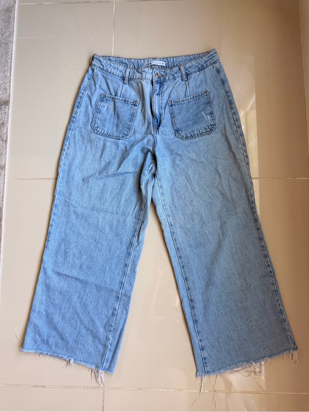Zara Womens Wide Leg Crop Jeans High Rise Light Wash 100% Cotton Patch Pocket